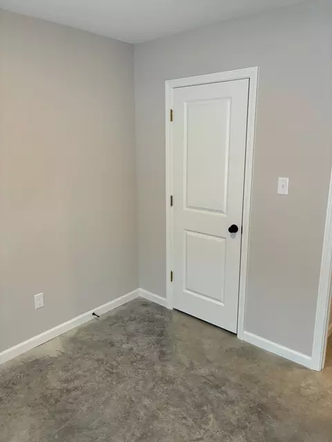 Bedroom - 990 Par Ave, Memphis, TN 38127 photo 2 of 4