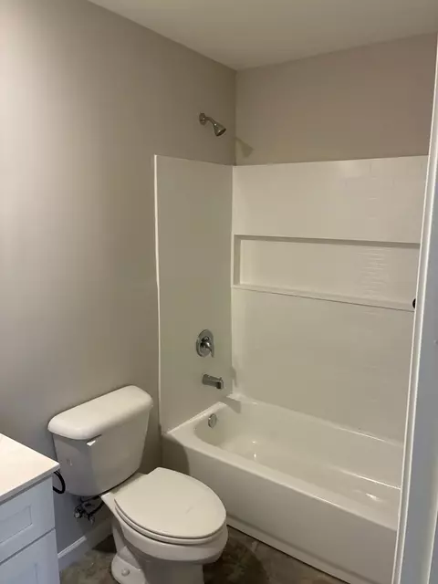 Bath - 990 Par Ave, Memphis, TN 38127 photo 2 of 4