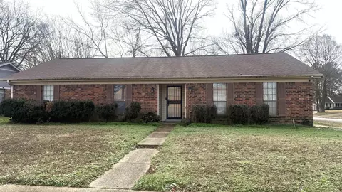 6767 Smokey Ln, Memphis, TN 38141