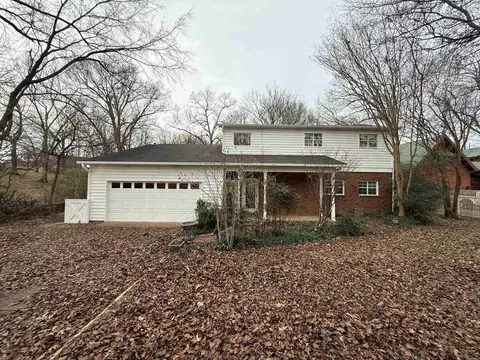 8200 Trinity Rd, Cordova, TN 38018
