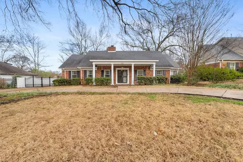 5330 Walnut Grove Rd, Memphis, TN 38120
