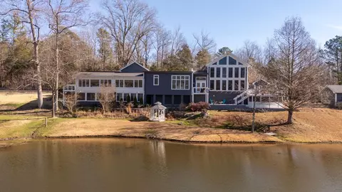 273 Tanyard Cir, Adamsville, TN 38310
