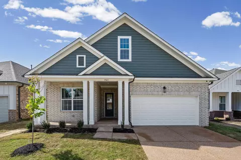 9943 Kemrock Dr S, Cordova, TN 38018