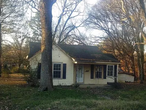 414 Hyde Park Cir, Covington, TN 38019