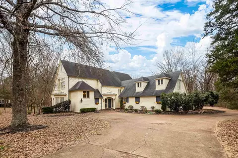 1025 Timberlake Dr E, Cordova, TN 38018
