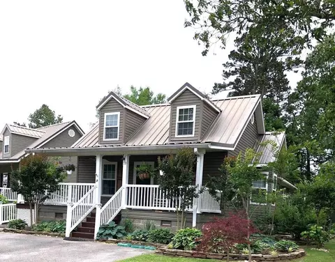 19 Pearl Pkwy, Iuka, MS 38852