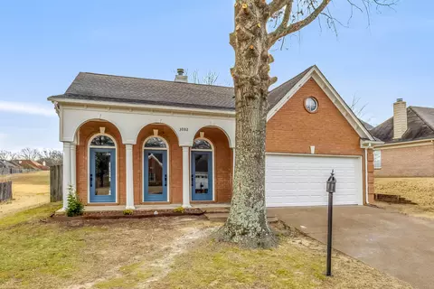 3082 Woodland Crest Dr, Lakeland, TN 38002