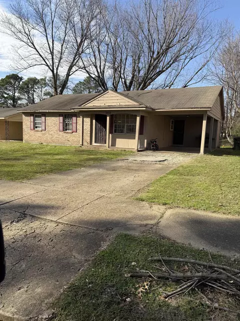 3733 Crosswood Cv, Memphis, TN 38127