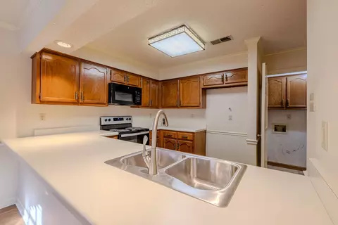 Kitchen - 3290 Neil Dr, Bartlett, TN 38134 photo 3 of 3