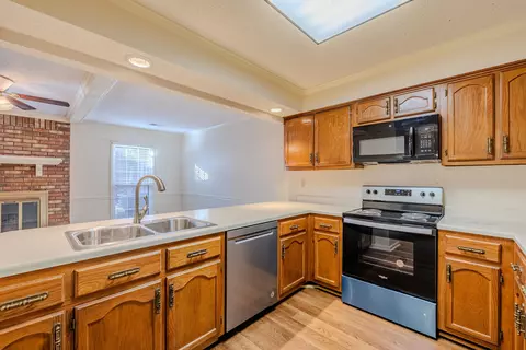 Kitchen - 3290 Neil Dr, Bartlett, TN 38134 photo 1 of 3