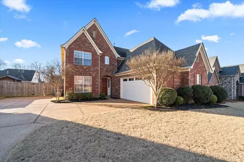 9605 Misty Knoll Dr, Cordova, TN 38016