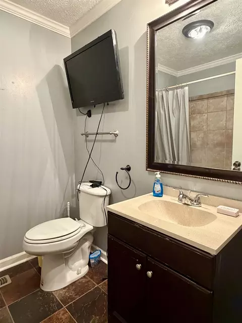 Bath - 82 Shane Ln, Ramer, TN 38367 photo 2 of 3
