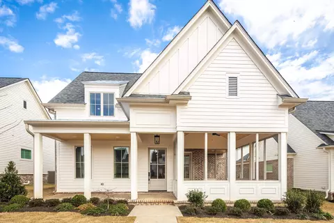 2120 N Greenbrier Lakes Blvd, Piperton, TN 38017