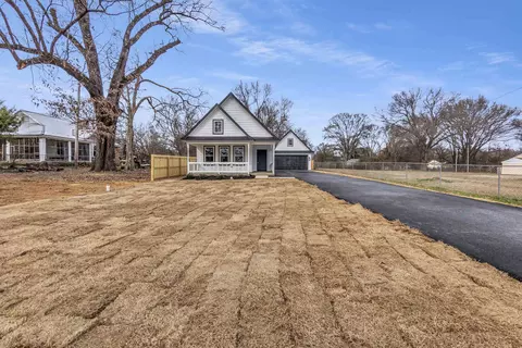 426 Hewlett Rd, Memphis, TN 38109