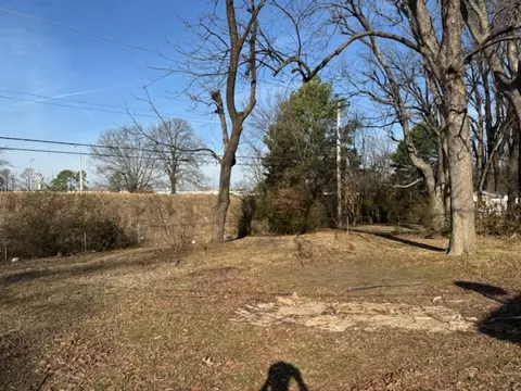Exterior - 3733 Brompton Ave, Memphis, TN 38118 photo 6 of 6