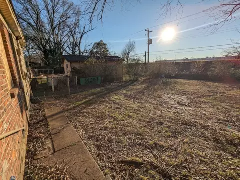 Exterior - 3733 Brompton Ave, Memphis, TN 38118 photo 5 of 6