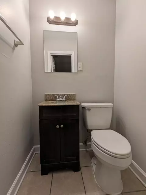 Bath - 3733 Brompton Ave, Memphis, TN 38118 photo 3 of 3