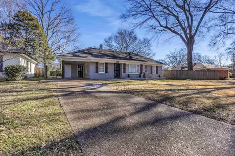 1688 Estate Dr, Memphis, TN 38119