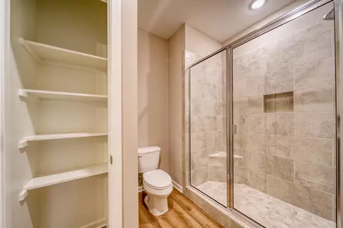 Bath - 224 E Washington Ave, Covington, TN 38019 photo 3 of 3