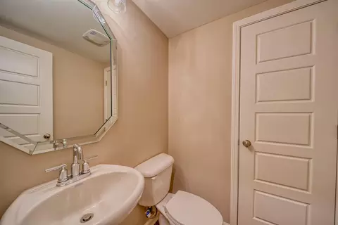 Bath - 224 E Washington Ave, Covington, TN 38019 photo 1 of 3
