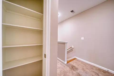Entry Way - 224 E Washington Ave, Covington, TN 38019 photo 4 of 5