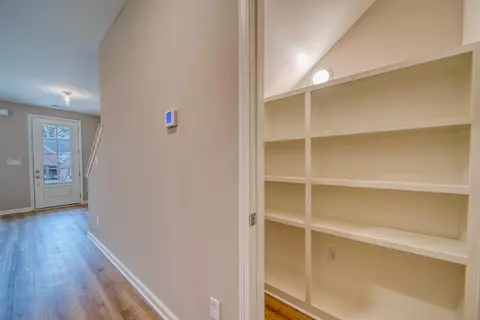 Entry Way - 224 E Washington Ave, Covington, TN 38019 photo 1 of 5