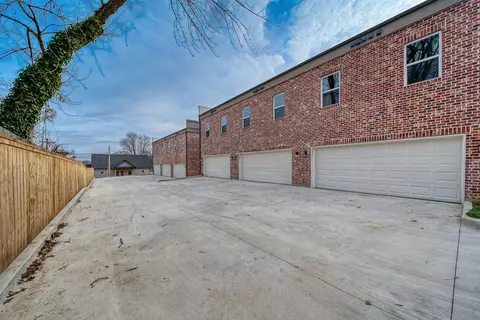 Exterior - 236 E Washington Ave, Covington, TN 38019 photo 6 of 10