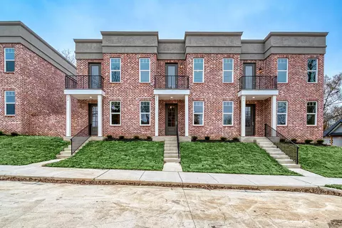 Exterior - 272 E Washington Ave, Covington, TN 38019 photo 2 of 9