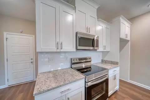 Entry Way - 248 E Washington Ave, Covington, TN 38019 photo 1 of 4