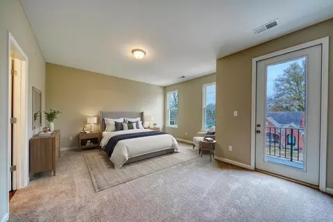 Bedroom - 284 E Washington Ave, Covington, TN 38019 photo 1 of 8