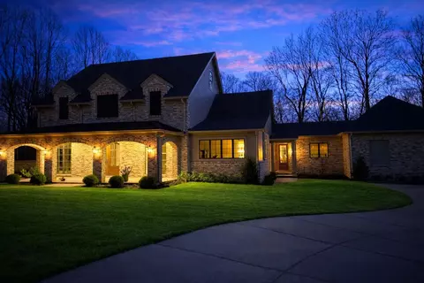 9713 Poplar Ave, Germantown, TN 38139
