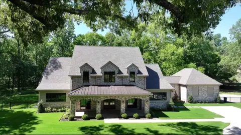 9713 Poplar Ave, Germantown, TN 38139