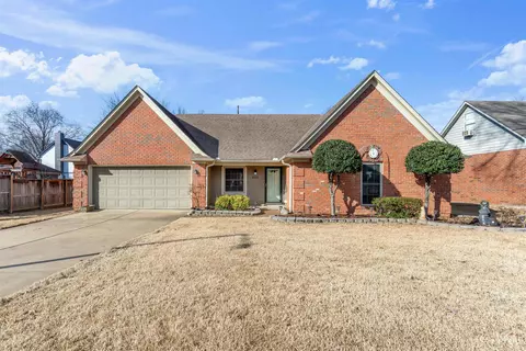 4011 Meadow Field Ln, Bartlett, TN 38135