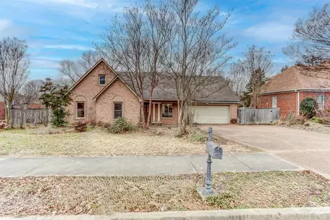 775 Silverman Dr, Collierville, TN 38017