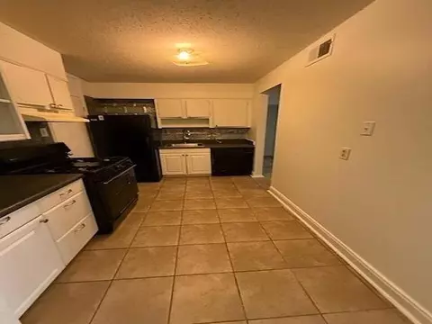45 N Belvedere Blvd NE #102, Memphis, TN 38104