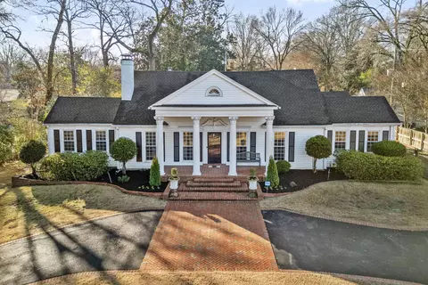 4009 Walnut Grove Rd, Memphis, TN 38117