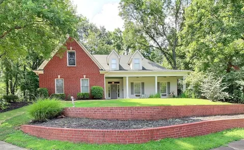 255 Ellawood Ln, Collierville, TN 38017