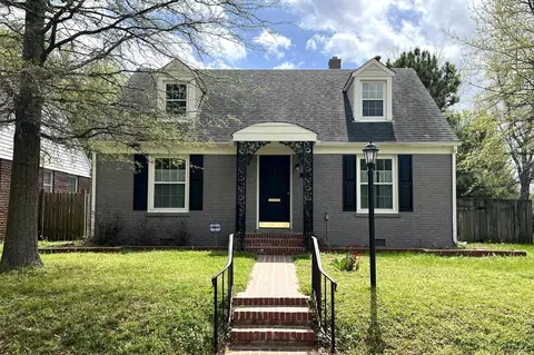 381 Holmes Cir, Memphis, TN 38111