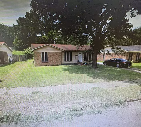 5323 Plover Dr, Memphis, TN 38127