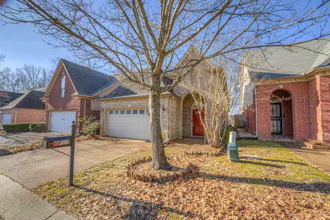 2715 Bending Elm Dr, Cordova, TN 38016
