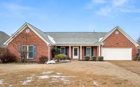 3331 Don Valley Dr, Bartlett, TN 38133