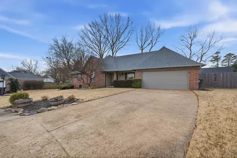 Exterior - 307 John Cv, Collierville, TN 38017 photo 3 of 9