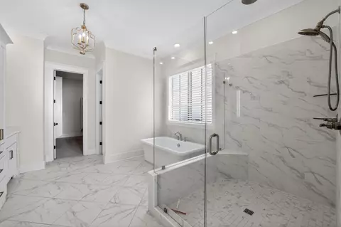 Bath - 1421 Peyton Run Loop S, Collierville, TN 38017 photo 3 of 5