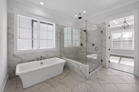 Bath - 1421 Peyton Run Loop S, Collierville, TN 38017 photo 2 of 5