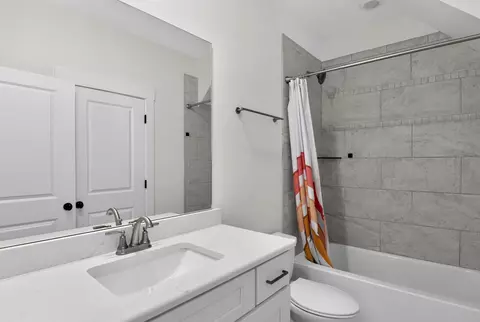 Bath - 1421 Peyton Run Loop S, Collierville, TN 38017 photo 5 of 5