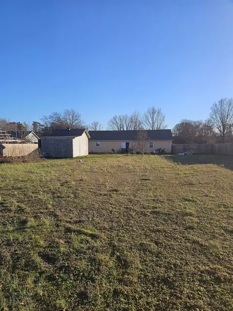 Exterior - 605 Junior Dr, Covington, TN 38019 photo 5 of 5