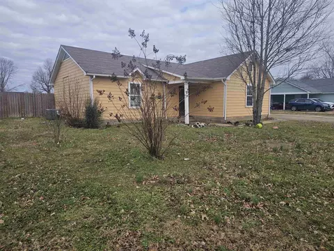 Exterior - 605 Junior Dr, Covington, TN 38019 photo 3 of 5