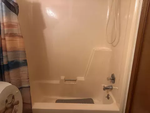 Bath - 605 Junior Dr, Covington, TN 38019 photo 3 of 3