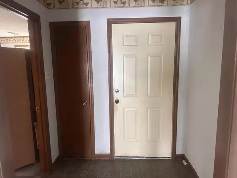 Entry Way - 605 Junior Dr, Covington, TN 38019 photo 1 of 1