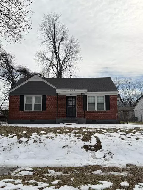 2933 N Radford Rd, Memphis, TN 38114